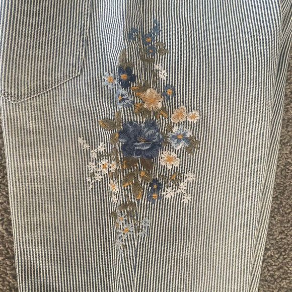 Driftwood Meg Embroidered Floral Women's Jeans - Picture 5 of 6